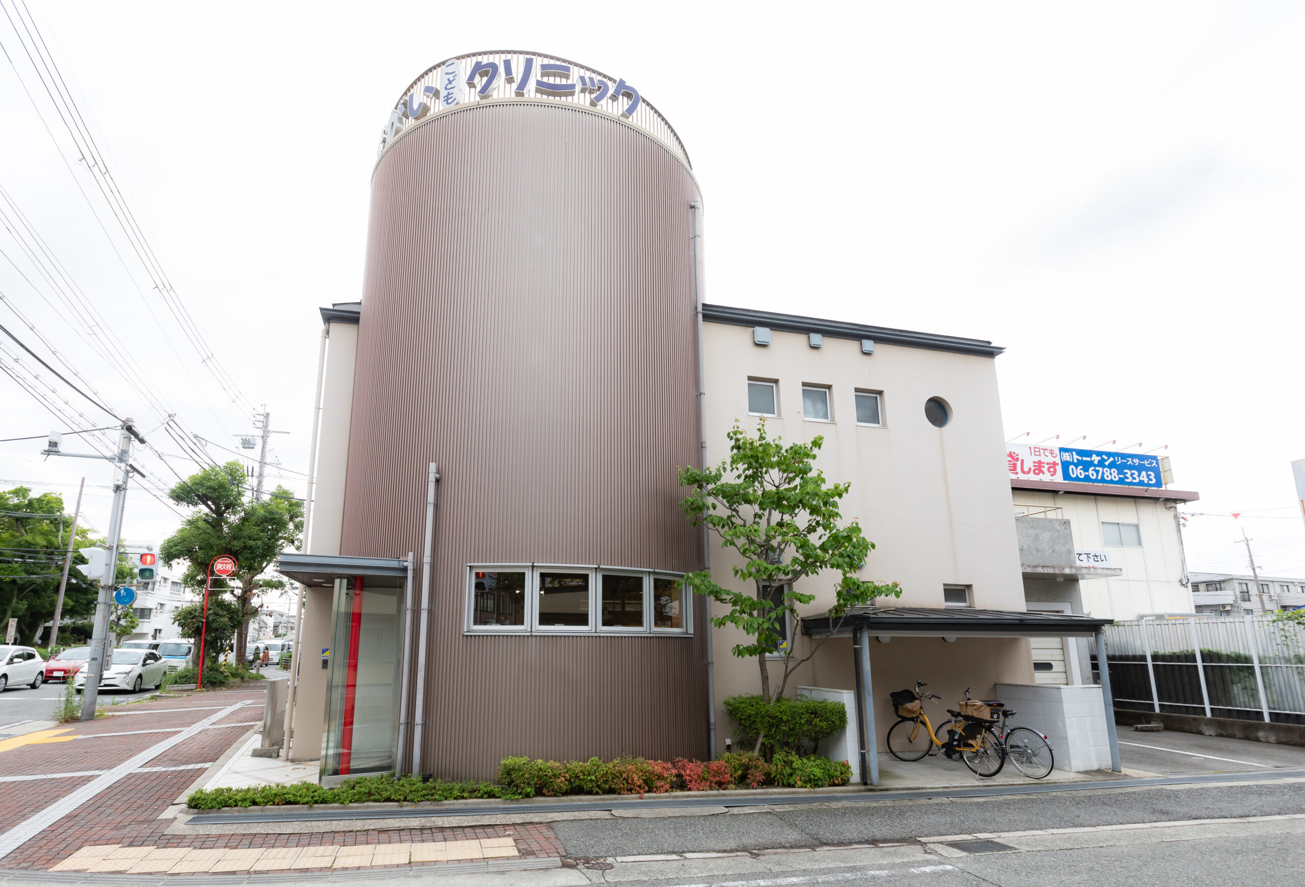 当クリニック敷地内に2台